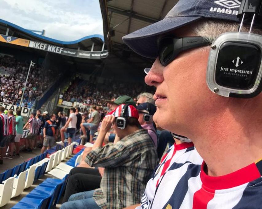 John van Schijndel bij voetbalwedstrijd