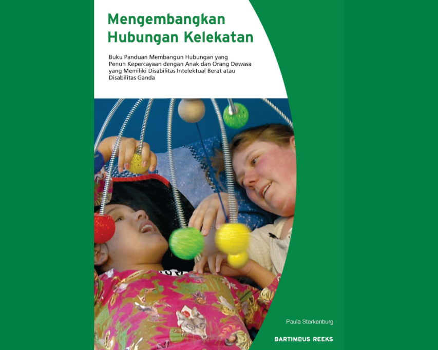 Omslag van het boek Vertrouwensrelatie voor ontwikkeling in het Indonesisch