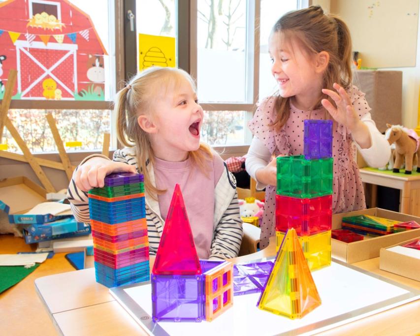 Bartiméus leerlingen spelen met Coblo