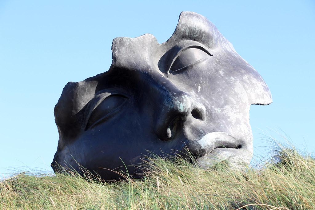 beelden aan zee